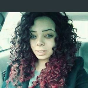 Meet your Posher, Ella